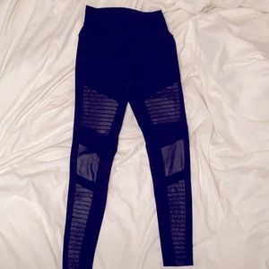 Alo yoga pants